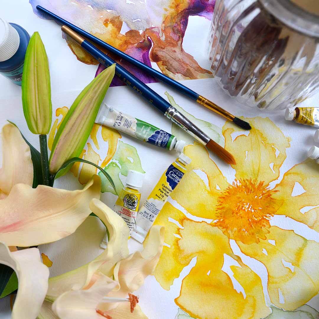 Workshops and art classes for, hand-painted original watercolour flowers and beauty with pen detail by Ella Que Artist